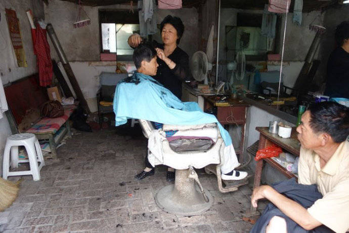 男士理发店_奇妙的理发店_我附近的理发店