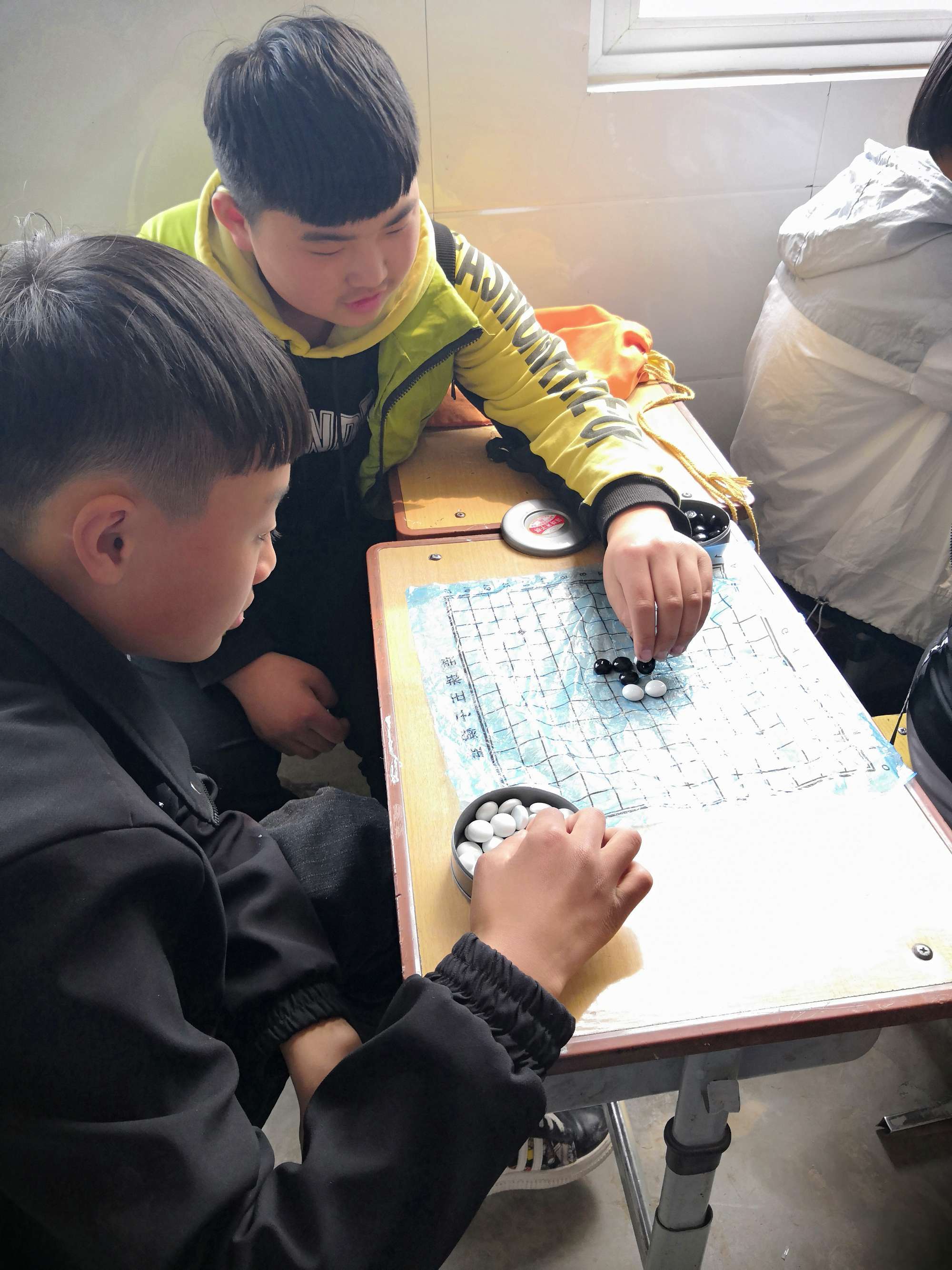 单机游戏五子棋_单机五子棋apk_五子棋游戏单机版