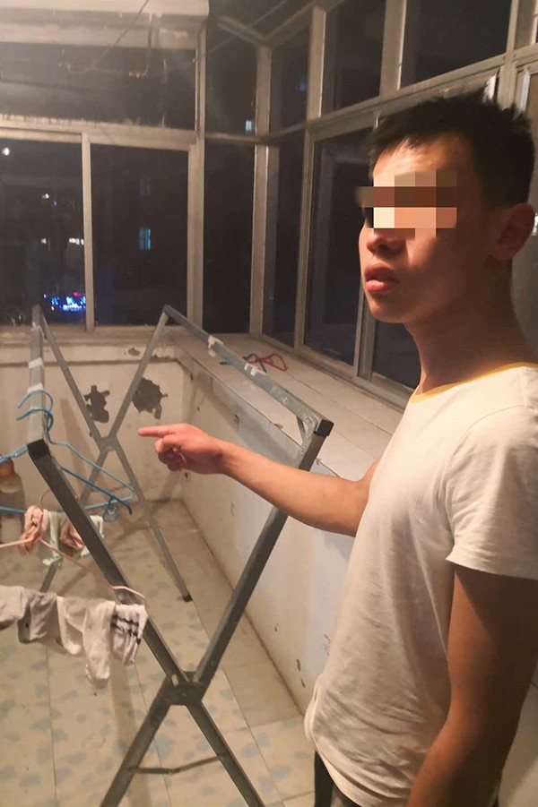 小游戏怎么抓住小偷手机_小偷抓人游戏_抓住小偷的游戏