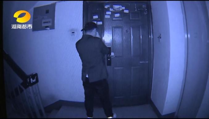 抓住小偷的游戏_小游戏怎么抓住小偷手机_小偷抓人游戏