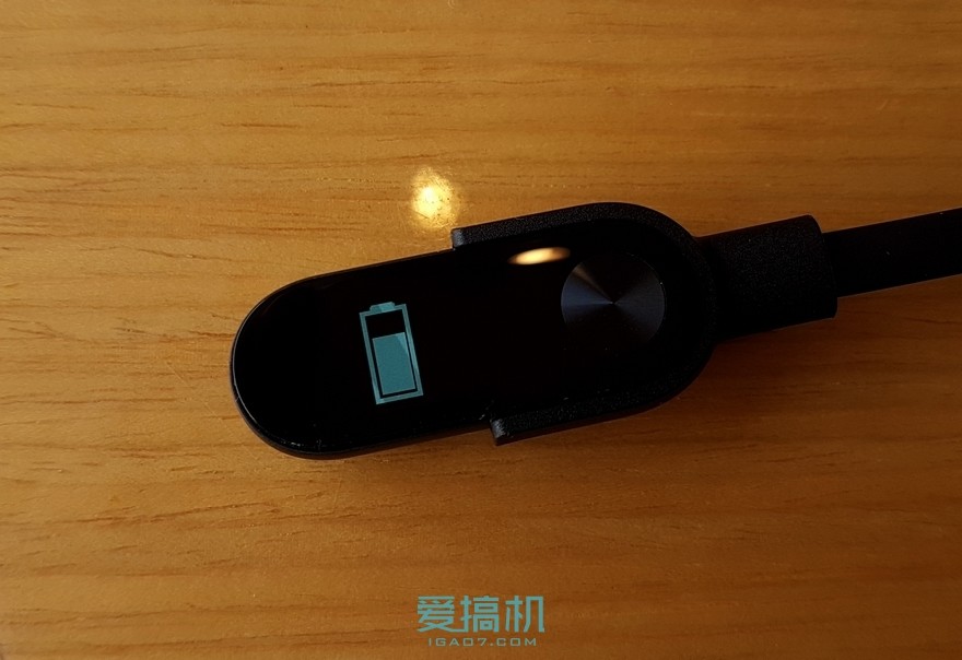 小米手环电池耗尽进入休眠状态_小米手环电池休眠激活方法_小米手环如何激活电池