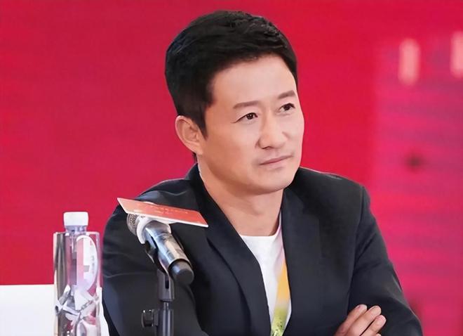 吴京打广告的手机游戏_吴京广告打手机游戏视频_吴京代言的手游