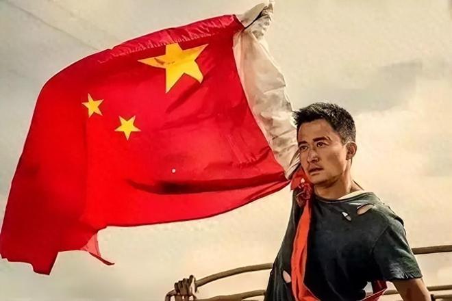 吴京广告打手机游戏视频_吴京打广告的手机游戏_吴京代言的手游