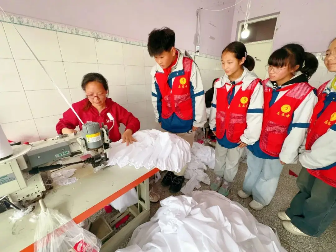 苹果手机小孩子玩的游戏_小孩用苹果手机玩校园游戏_小孩用苹果玩游戏扣钱怎么办