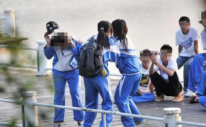 校园霸凌冰山一角_日本校园霸凌电视剧_校园四霸