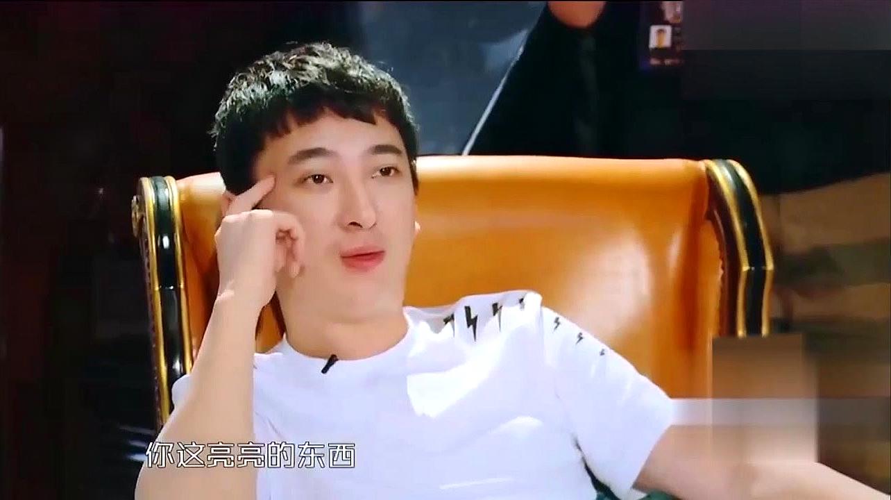王思聪游戏打的好吗_王思聪花钱玩的游戏_王思聪玩游戏买手机吗