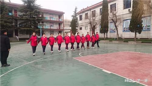 房东青春期头像_房东妹子青春期_青春时代房东奶奶是谁